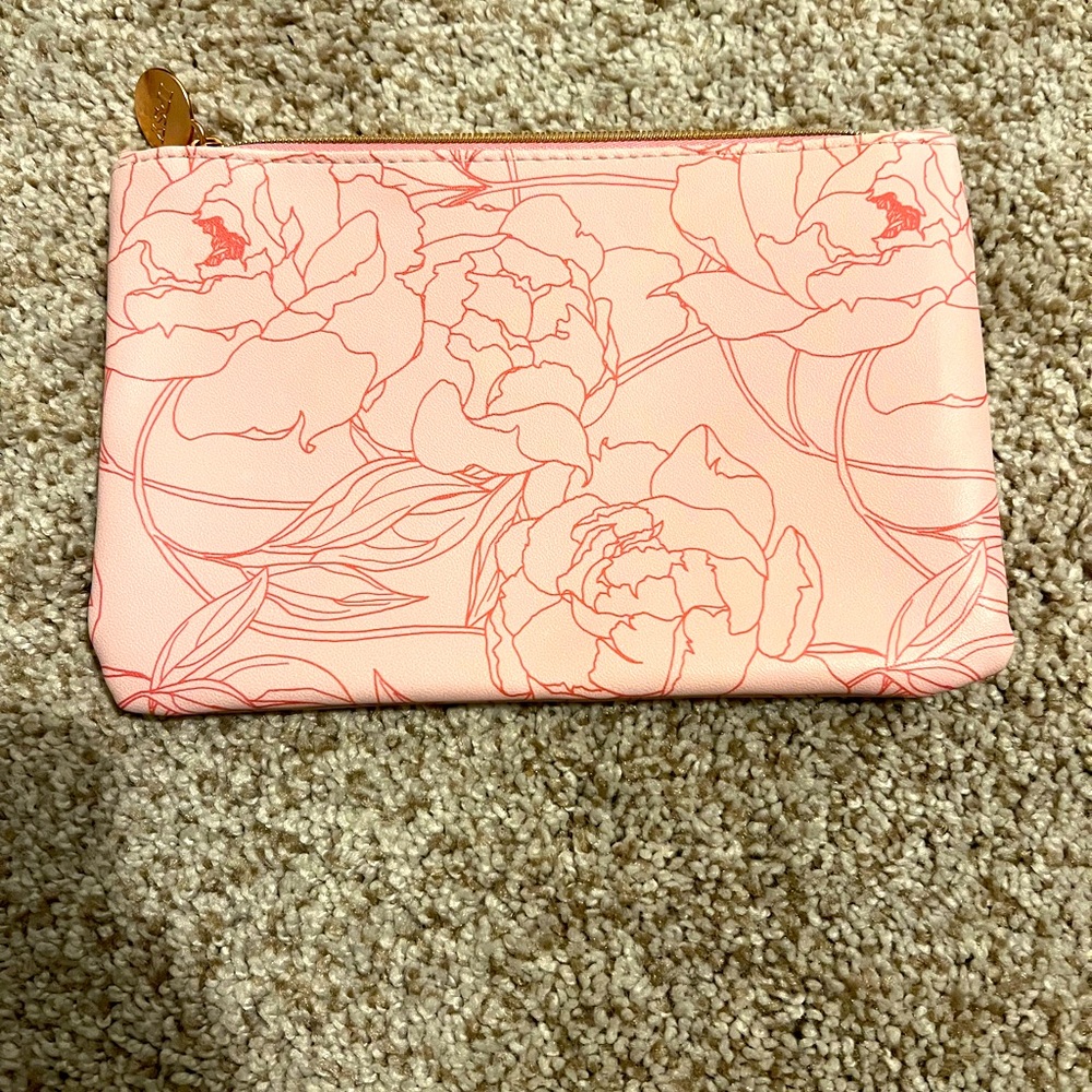 Gently Used IPSY Cosmetic Bag!!